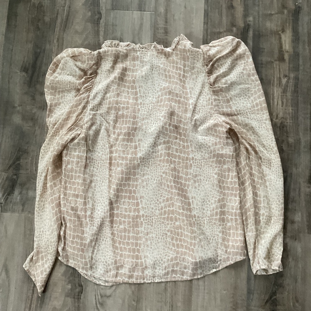 Anna Cate Croc Print Blouse M Puff Sleeve Tan - Picture 7 of 7